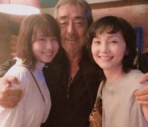 星野真弓の現在と画像は？寺尾聰と歩んだ家族の物語と真実